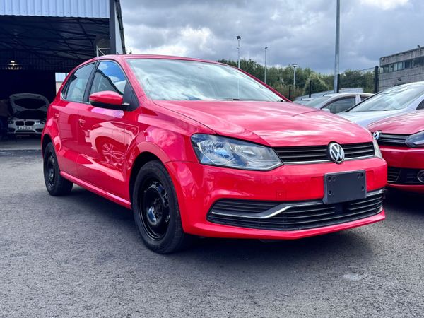Volkswagen Polo Hatchback, Petrol, 2014, Red