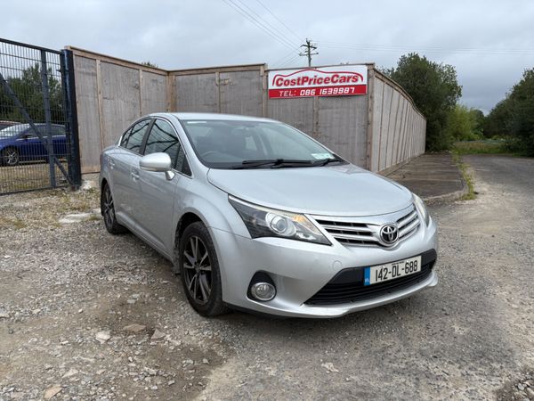 Toyota Avensis Saloon, Diesel, 2014, Silver