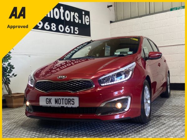 Kia Ceed Hatchback, Petrol, 2017, Red