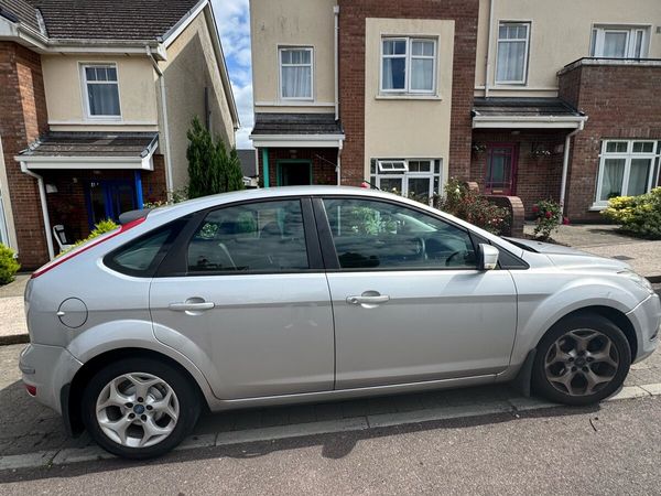 Ford Focus Hatchback, Diesel, 2011, Silver