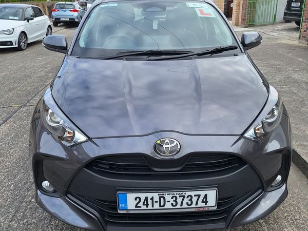 Toyota Yaris Hatchback, Petrol Hybrid, 2024, Grey