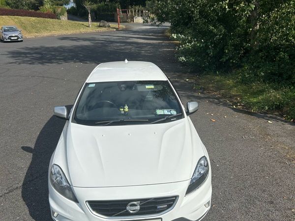 Volvo V40 Hatchback, Diesel, 2013, White