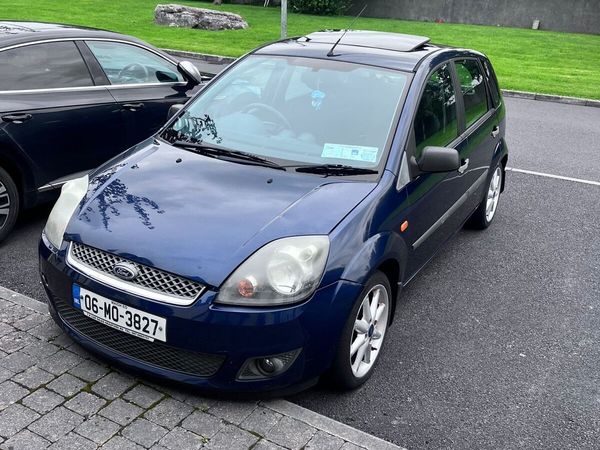 Ford Fiesta Hatchback, Petrol, 2006, Blue
