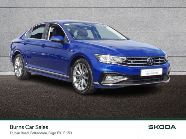 Volkswagen Passat Saloon, Diesel, 2022, Blue