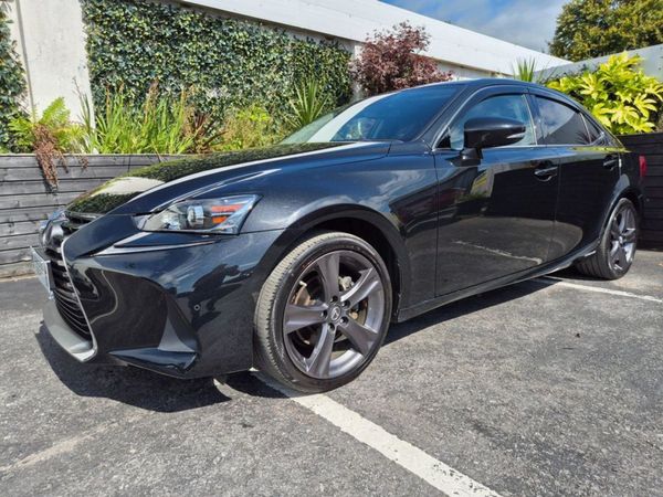 Lexus Other Saloon, Hybrid, 2019, Black