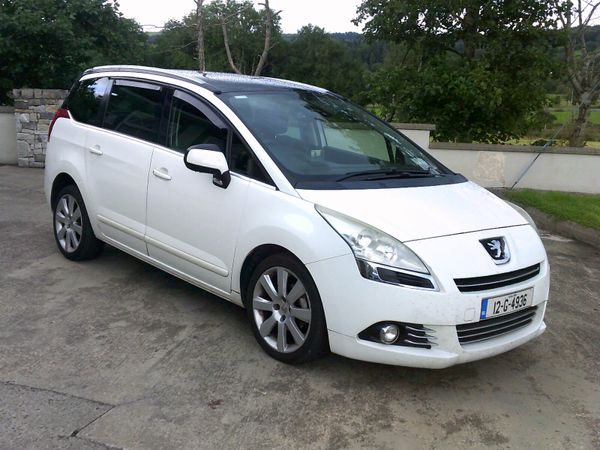 Peugeot 5008 MPV, Diesel, 2012, White