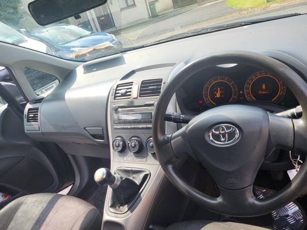 Toyota Auris Hatchback, Petrol, 2008, Black