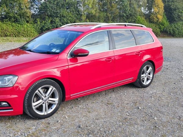 Volkswagen Passat Estate, Petrol, 2015, Red