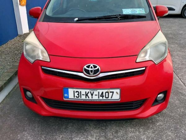 Toyota Verso-S MPV, Petrol, 2013, Red