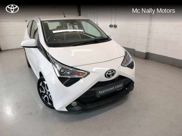 Toyota Aygo Hatchback, Petrol, 2021, White