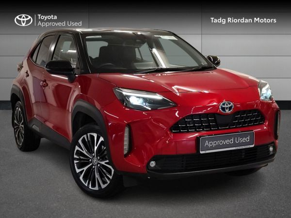 Toyota Yaris Cross Hatchback, Petrol Hybrid, 2023, Red