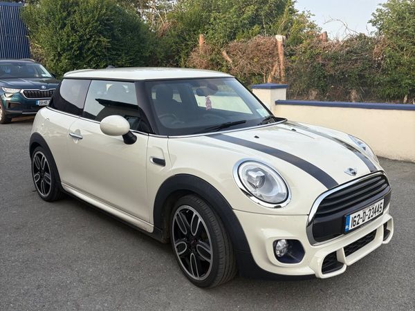 Mini Cooper Hatchback, Diesel, 2016, White