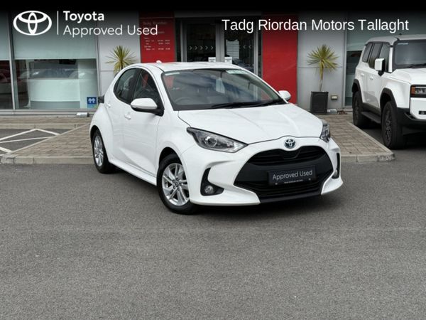 Toyota Yaris Hatchback, Petrol Hybrid, 2022, White