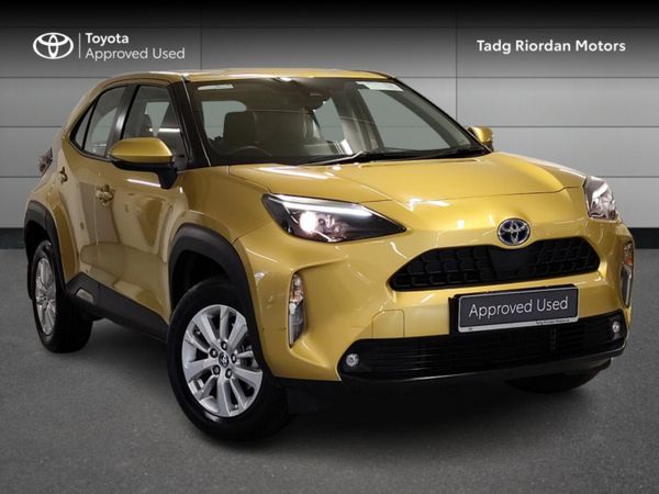 Toyota Yaris Cross Hatchback, Petrol Hybrid, 2023, Yellow