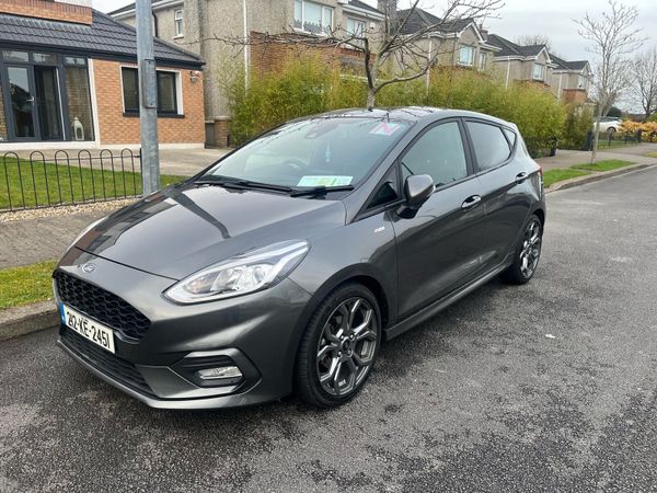 Ford Fiesta Hatchback, Petrol, 2021, Grey
