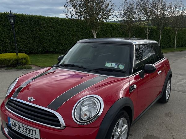 Mini Cooper Hatchback, Diesel, 2013, Red
