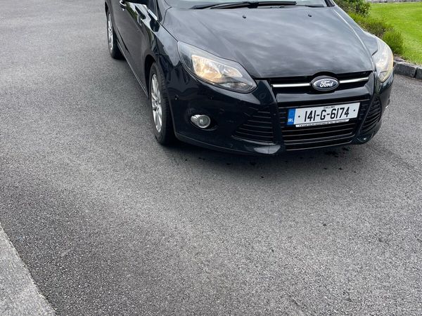 Ford Focus Hatchback, Petrol, 2014, Black