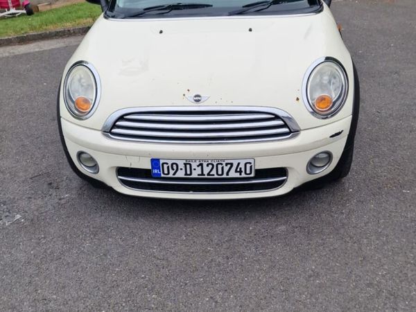 Mini Cooper Hatchback, Diesel, 2009, White