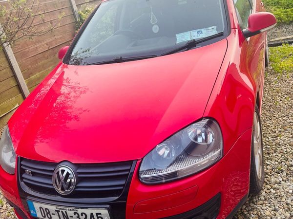 Volkswagen Golf Hatchback, Petrol, 2008, Red