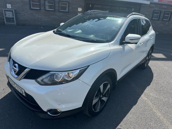Nissan Qashqai Hatchback, Diesel, 2015, White