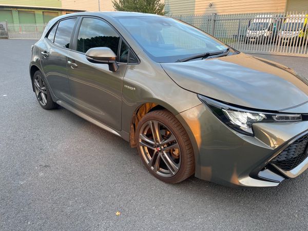 Toyota Corolla Hatchback, Petrol Hybrid, 2020, Green