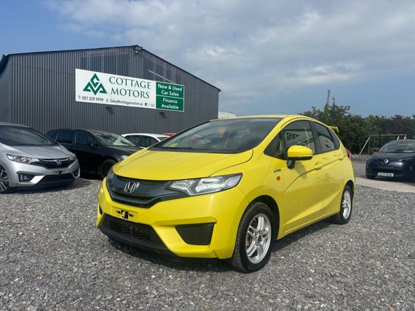 Honda Fit Hatchback, Petrol Hybrid, 2015, Yellow