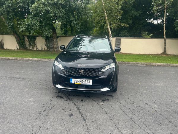 Peugeot 5008 MPV, Diesel, 2023, Black
