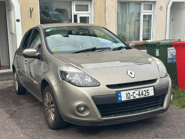 Renault Clio Hatchback, Ethanol Petrol, 2010, Gold