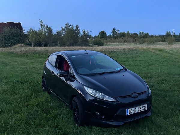 Ford Fiesta Hatchback, Petrol, 2009, Black