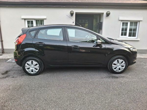Ford Fiesta Hatchback, Petrol, 2013, Black
