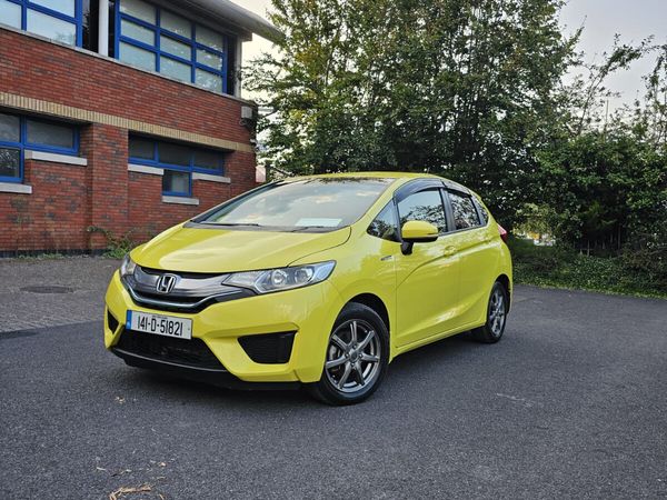 Honda Fit Hatchback, Petrol Hybrid, 2014, Yellow