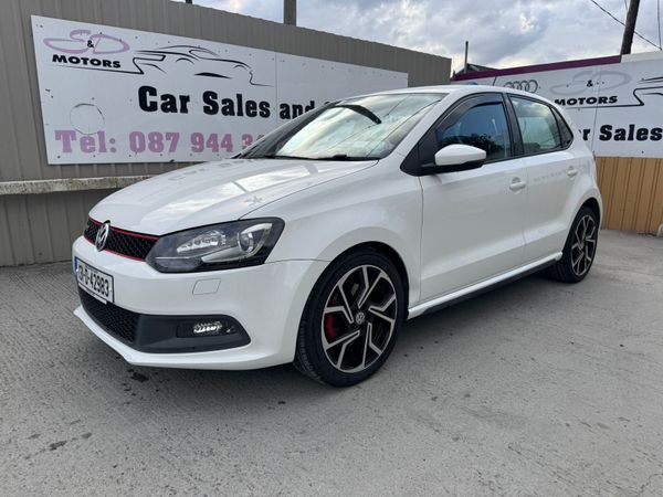 Volkswagen Polo Hatchback, Petrol, 2013, White