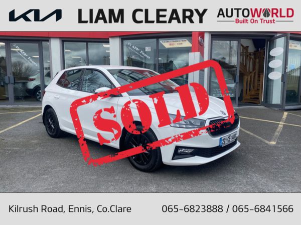 Skoda Fabia Hatchback, Petrol, 2022, White