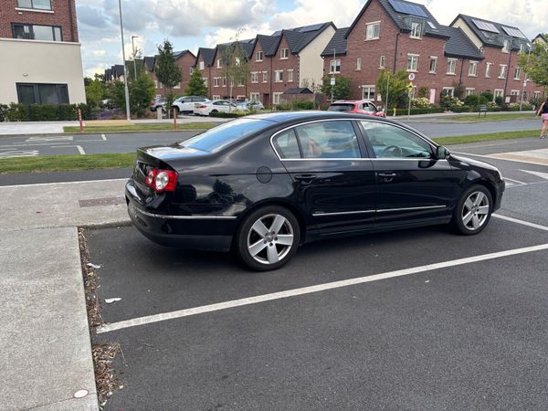 Volkswagen Passat Saloon, Diesel, 2010, Black