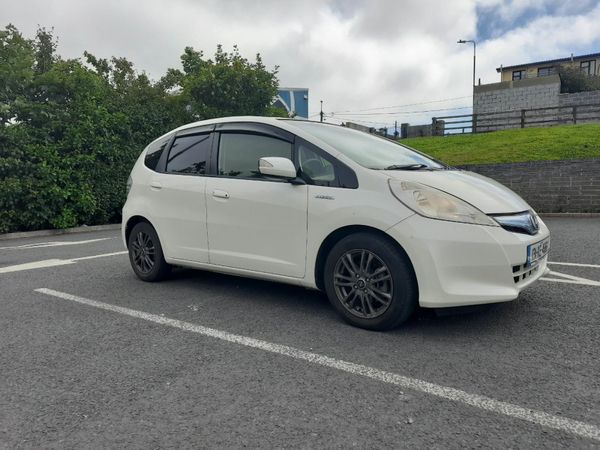 Honda Fit Hatchback, Petrol Hybrid, 2013, White