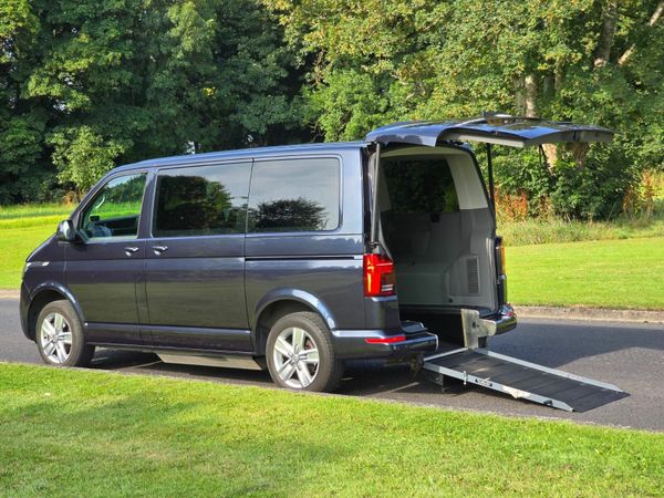 Volkswagen Transporter Minibus, Diesel, 2022, Blue