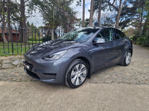 Tesla Model Y MPV, Electric, 2023, White