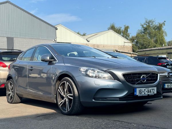 Volvo V40 Hatchback, Diesel, 2016, Grey