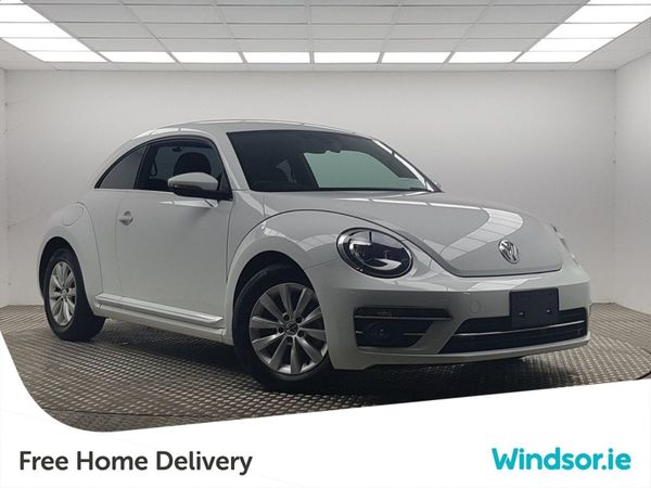 Volkswagen Beetle Hatchback, Petrol, 2017, White