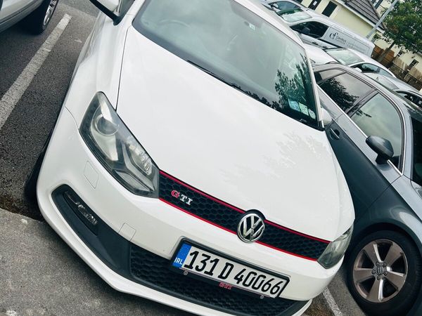 Volkswagen Polo Hatchback, Petrol, 2013, White
