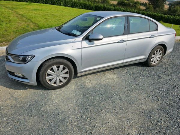 Volkswagen Passat Saloon, Diesel, 2015, Silver