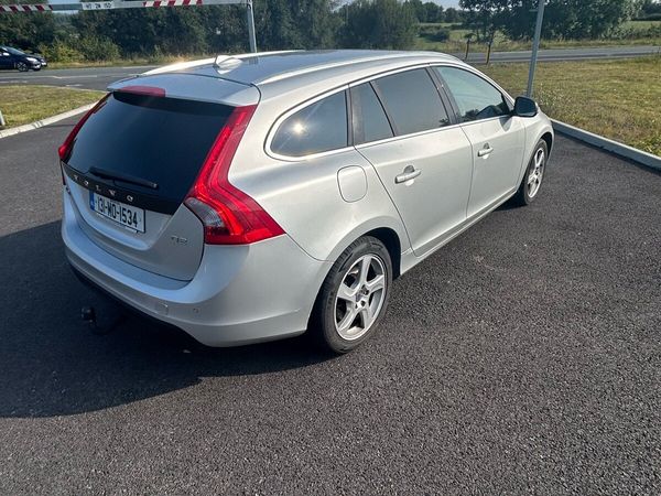 Volvo V60 Estate, Diesel, 2013, Silver