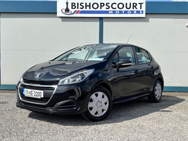 Peugeot 208 Hatchback, Petrol, 2017, Black