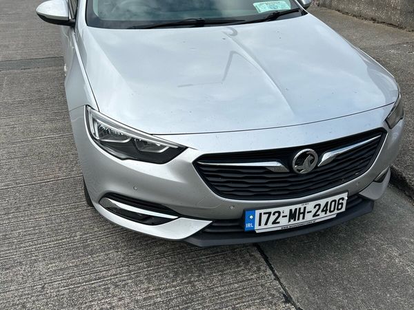 Vauxhall Insignia Hatchback, Diesel, 2017, Silver