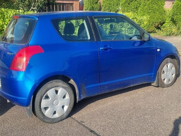 Suzuki Swift Hatchback, Petrol, 2009, Blue