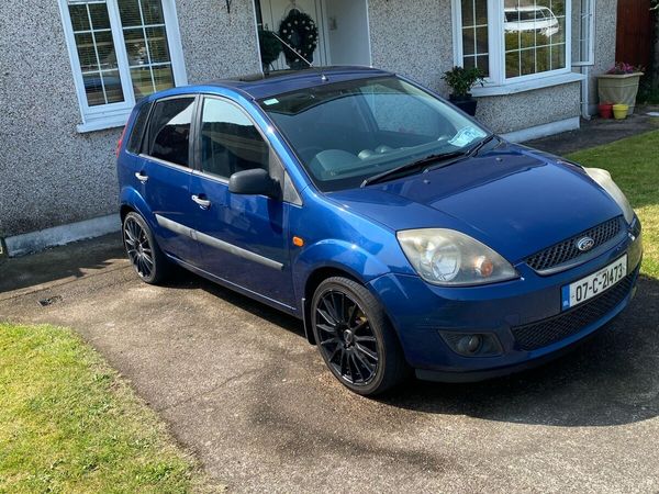 Ford Fiesta Hatchback, Petrol, 2007, Blue