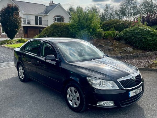 Skoda Octavia Saloon, Diesel, 2011, Black