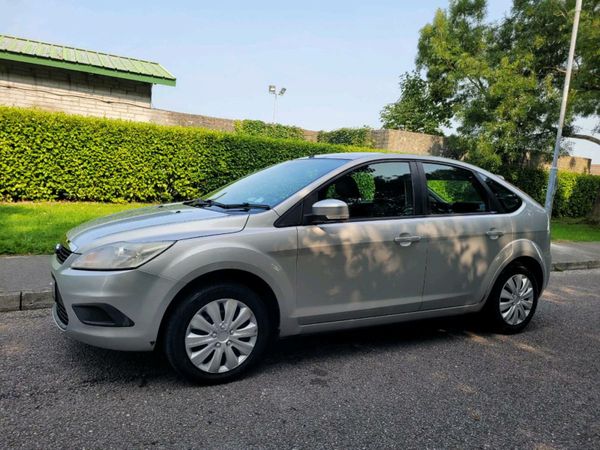 Ford Focus Hatchback, Petrol, 2008, Silver