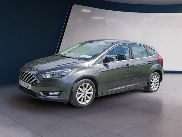 Ford Focus Hatchback, Petrol, 2015, Grey