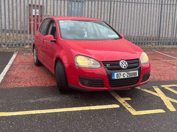 Volkswagen Golf Hatchback, Petrol, 2007, Red